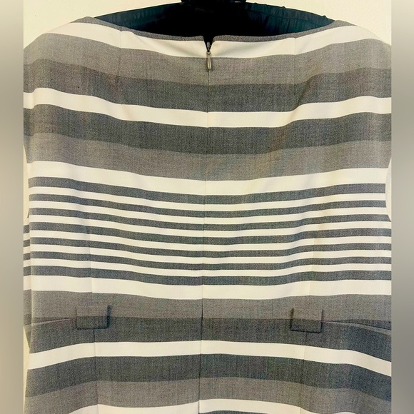 Dana Buchman Stripe Grey Sleeveless Sheath Dress Size 16, missing belt - Picture 5 of 7
